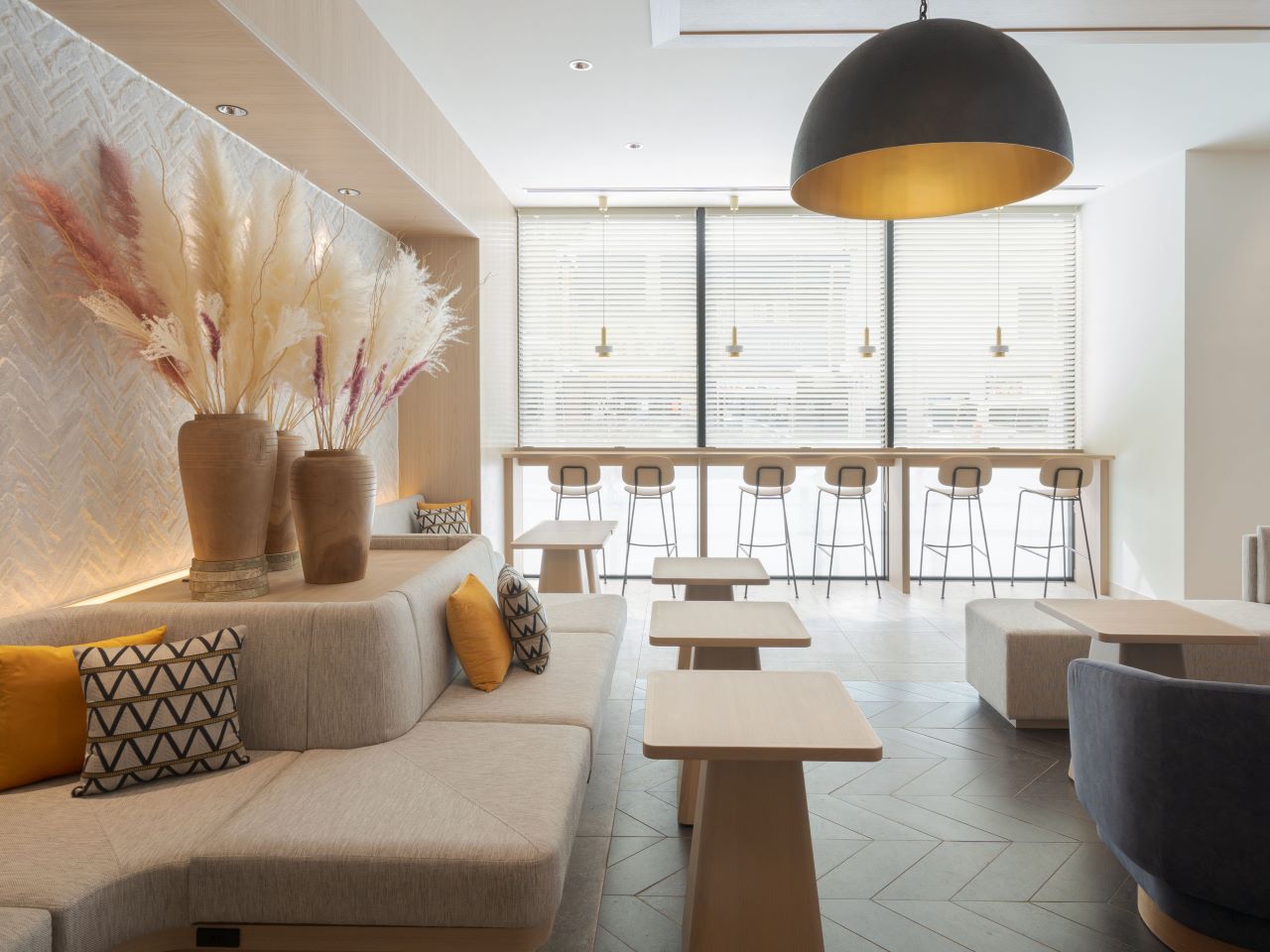 朝食会場「the b lounge」