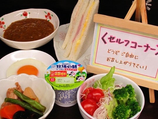 朝食