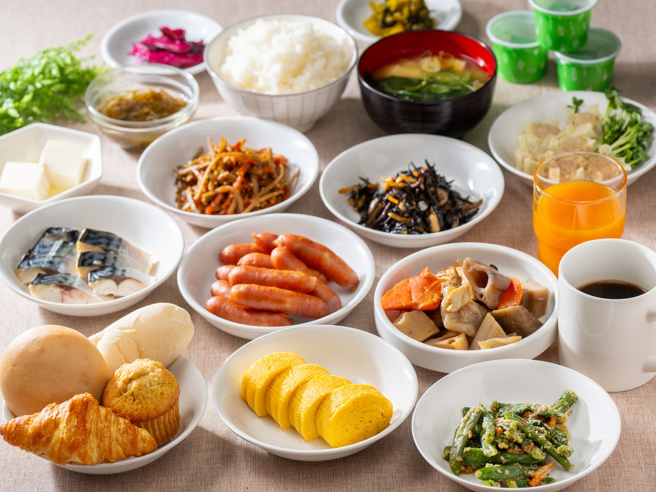 【朝食】メインメニューの他にハーフビュッフェがございます。のイメージ