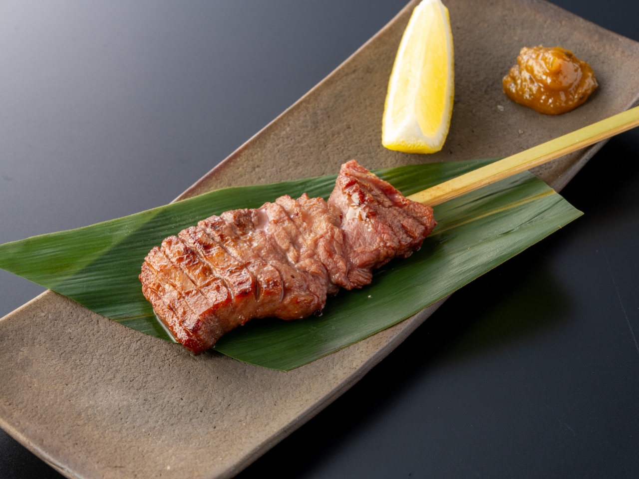 仙台名物厚切り牛タン串（一本）のイメージ