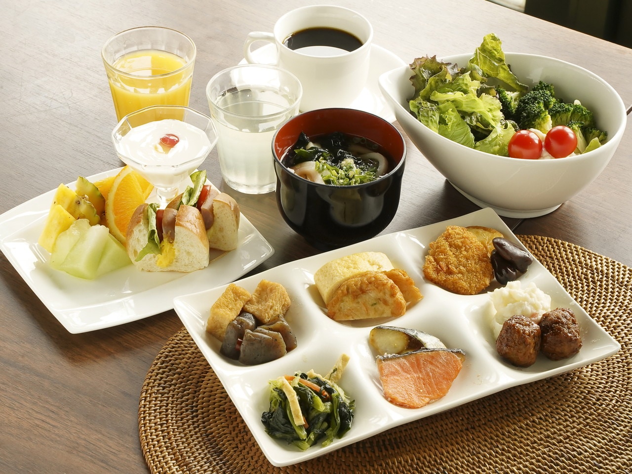 ホテル自慢の「四国朝食」