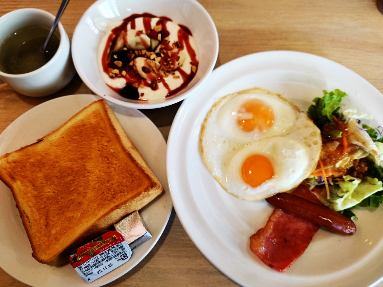 目玉焼き&ベーコンソーセージセット