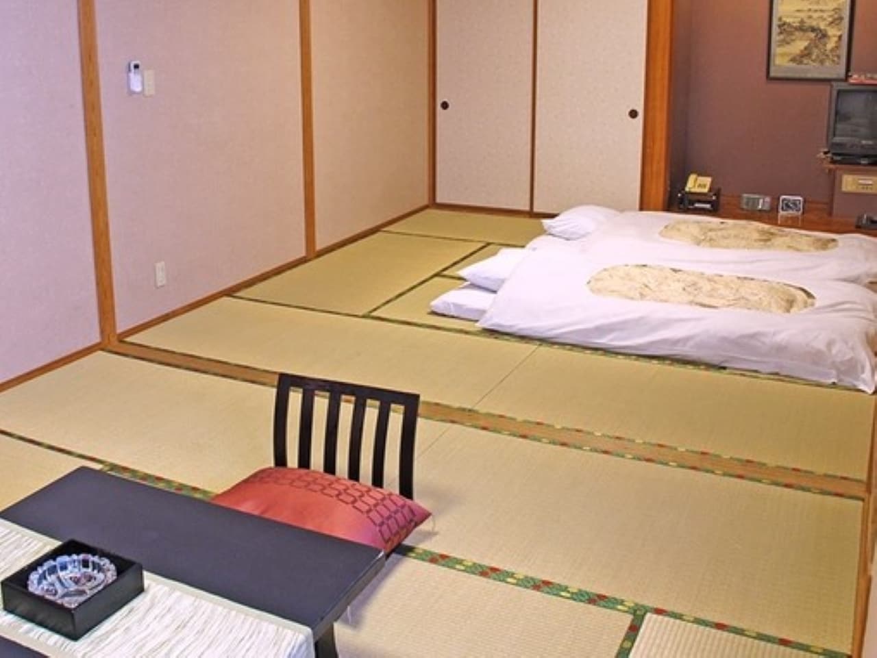 【6階最上階】温泉街屈指の眺望《2間続きの和室特別室》