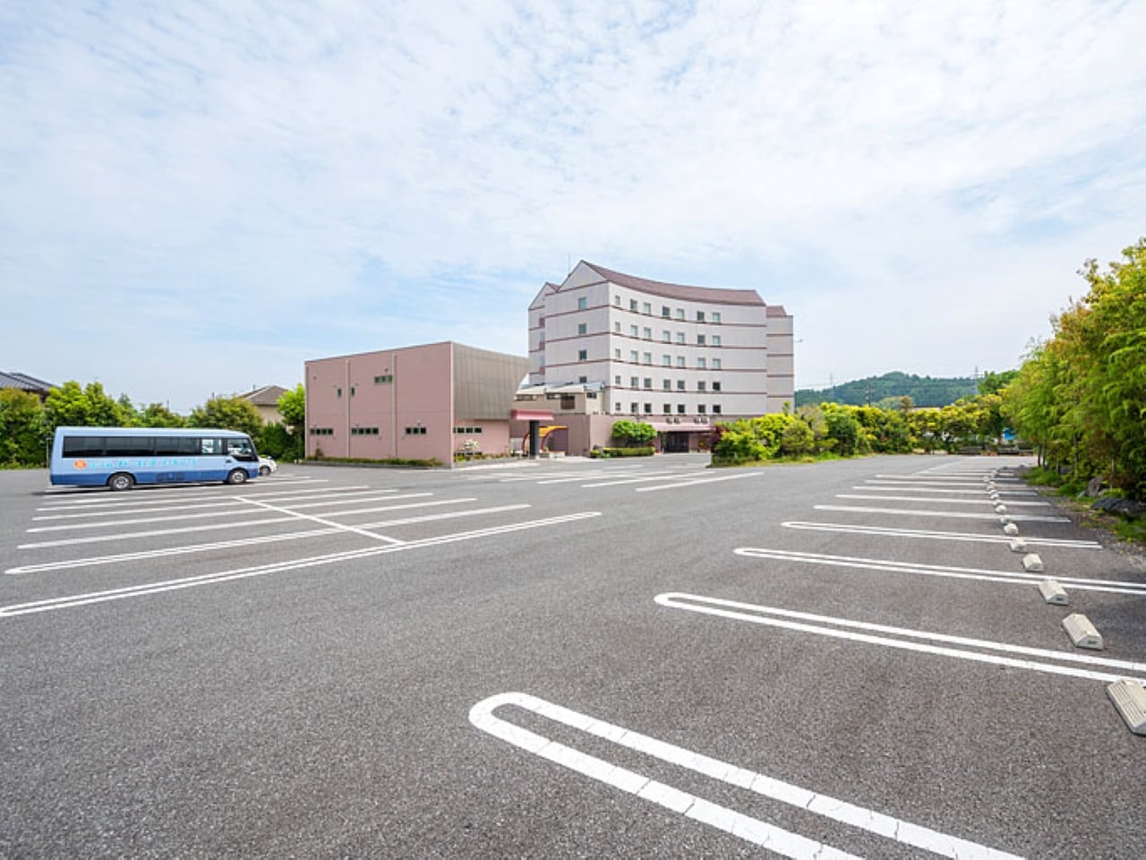 広い駐車場