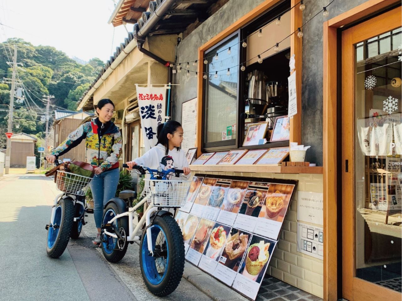 【レンタルバイク】お洒落なファットバイクで洲本市内を散策。 レトロこみち、洲本市民広場、大浜海水浴場など、 サイクリングスポットがいっぱい！ チェックイン前、チェックアウト後も利用できます。