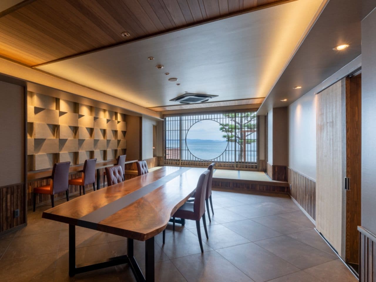 特別客室「波のまにまに」2ベットルーム＆和室＆露天風呂客室