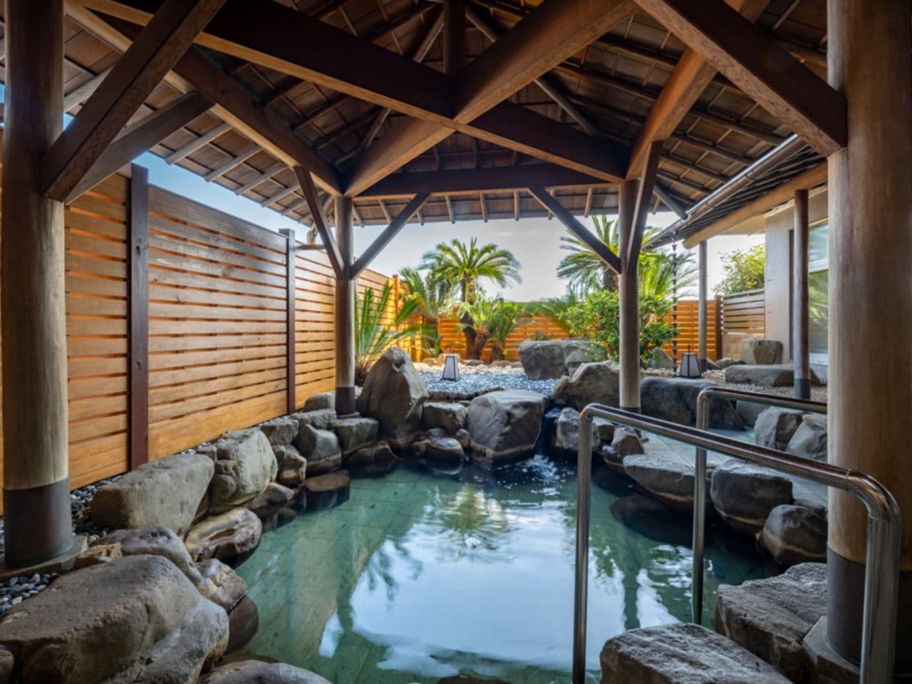 潮風を感じて体の芯まで温まる洲本温泉