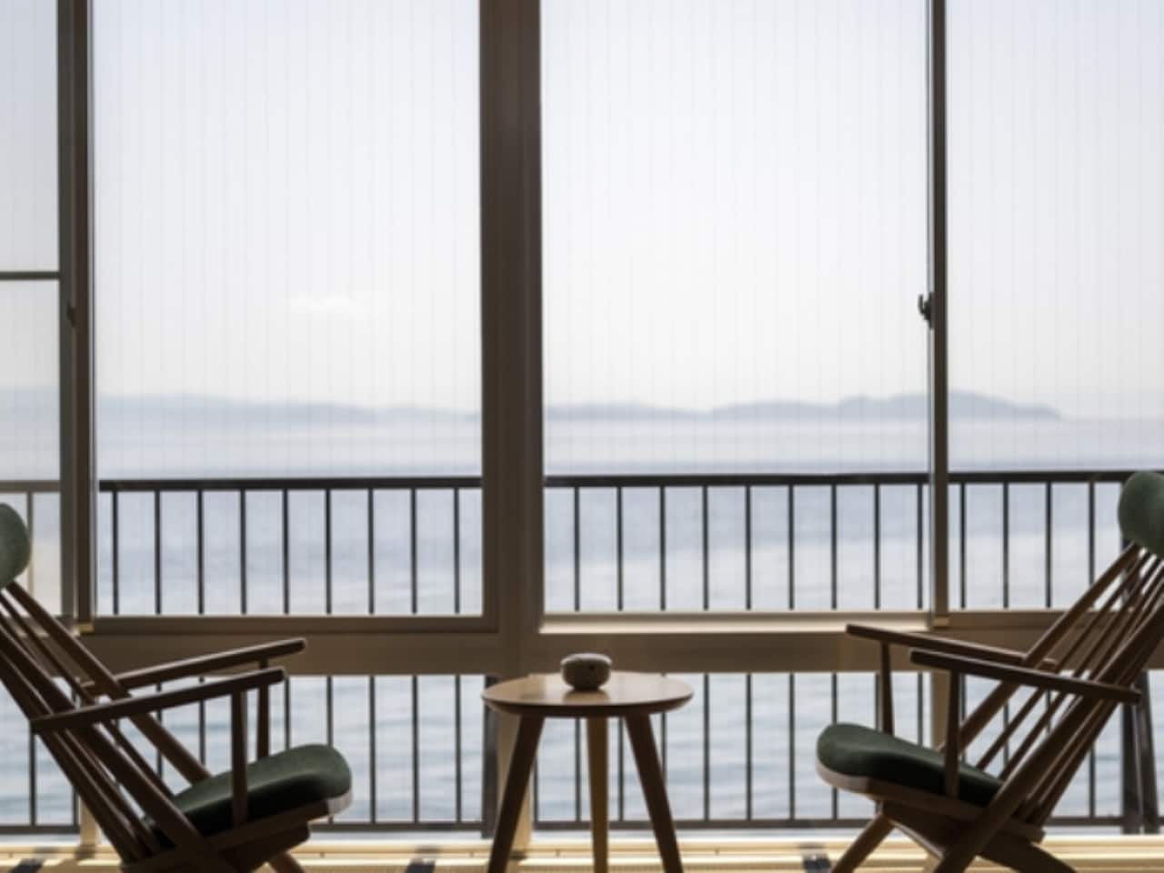 南館和室１０畳　ゆったりタイプ縁側