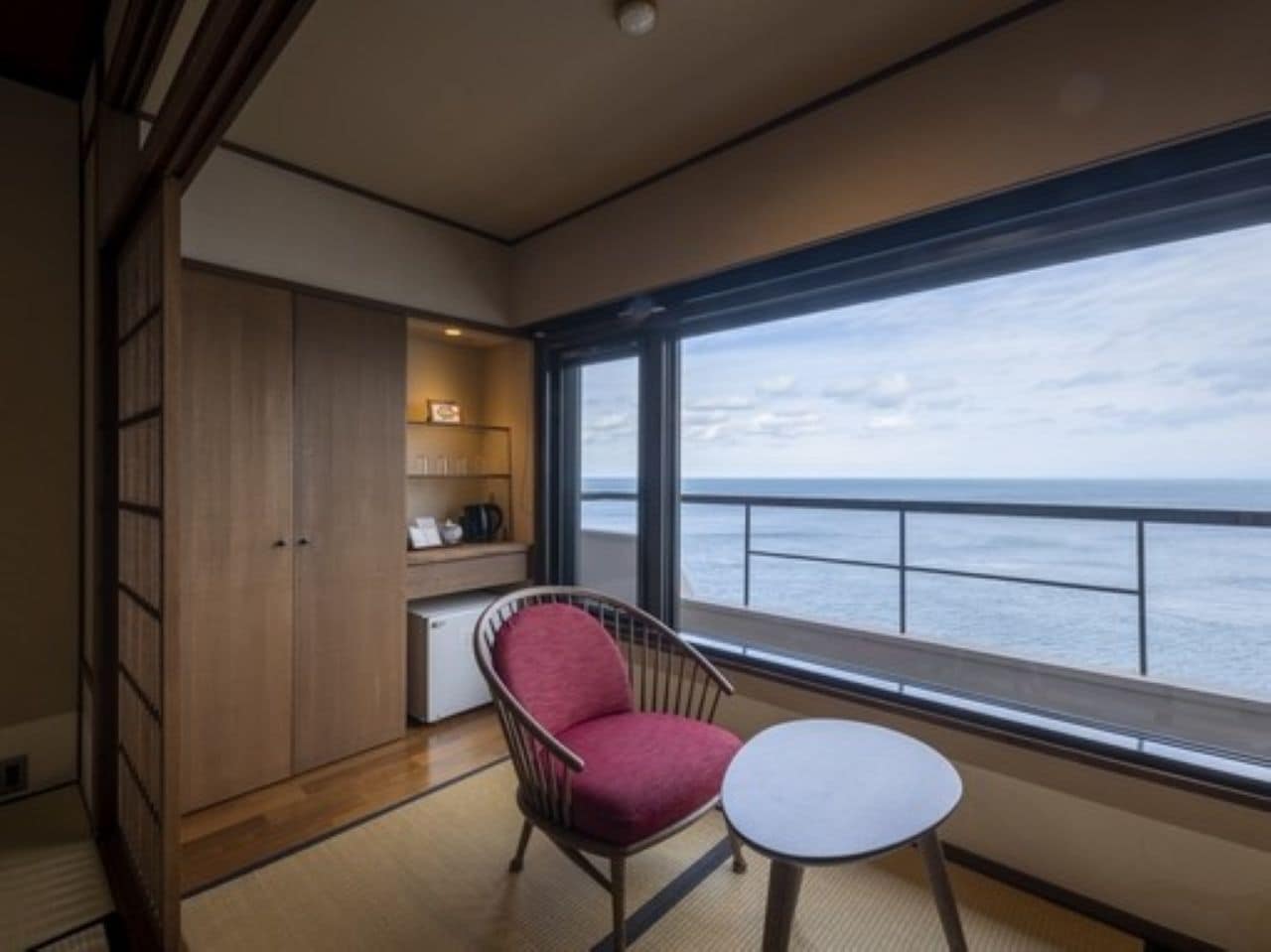 本館最上階「夕なぎ」和室10畳