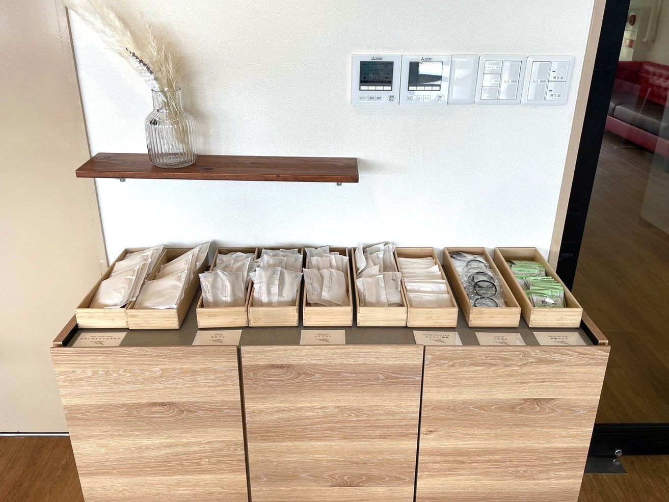 アメニティ:ご利用分だけご自身でお持ちいただく形式になっております(※歯ブラシのみ客室設置)
