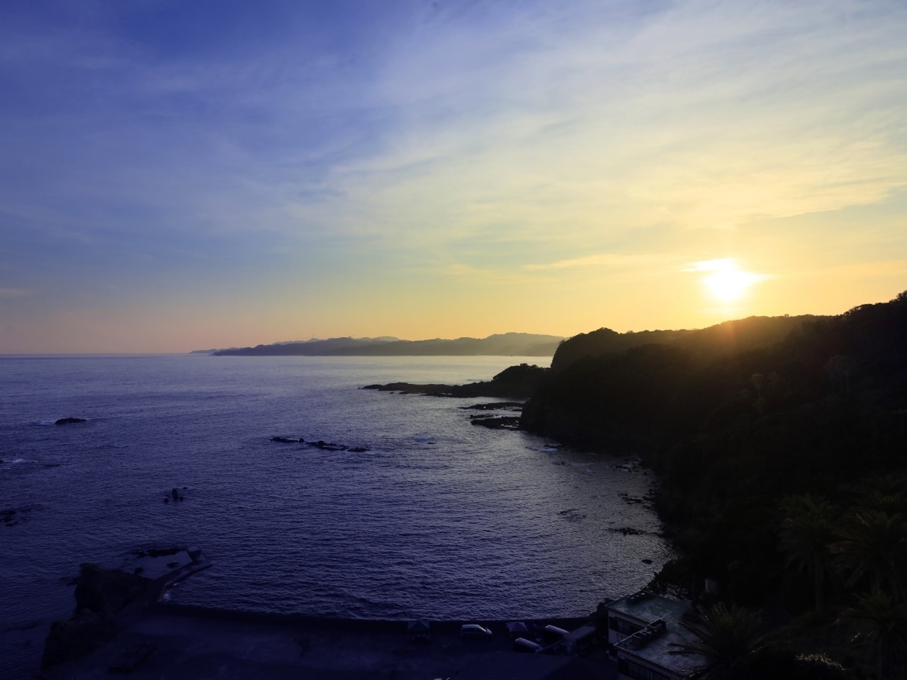 客室から見える夕陽