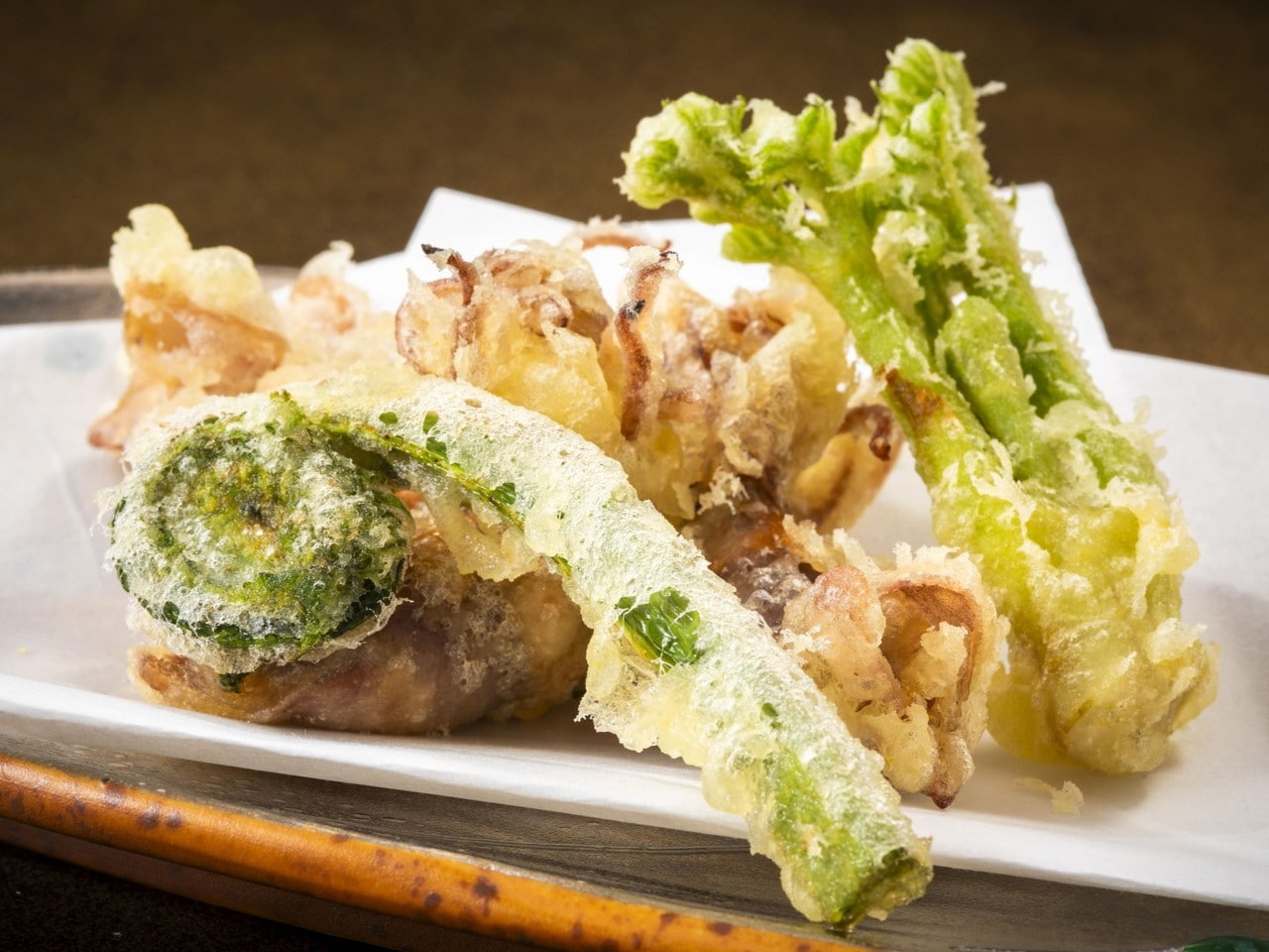 豪華会席料理例(旬の味覚の天ぷら)