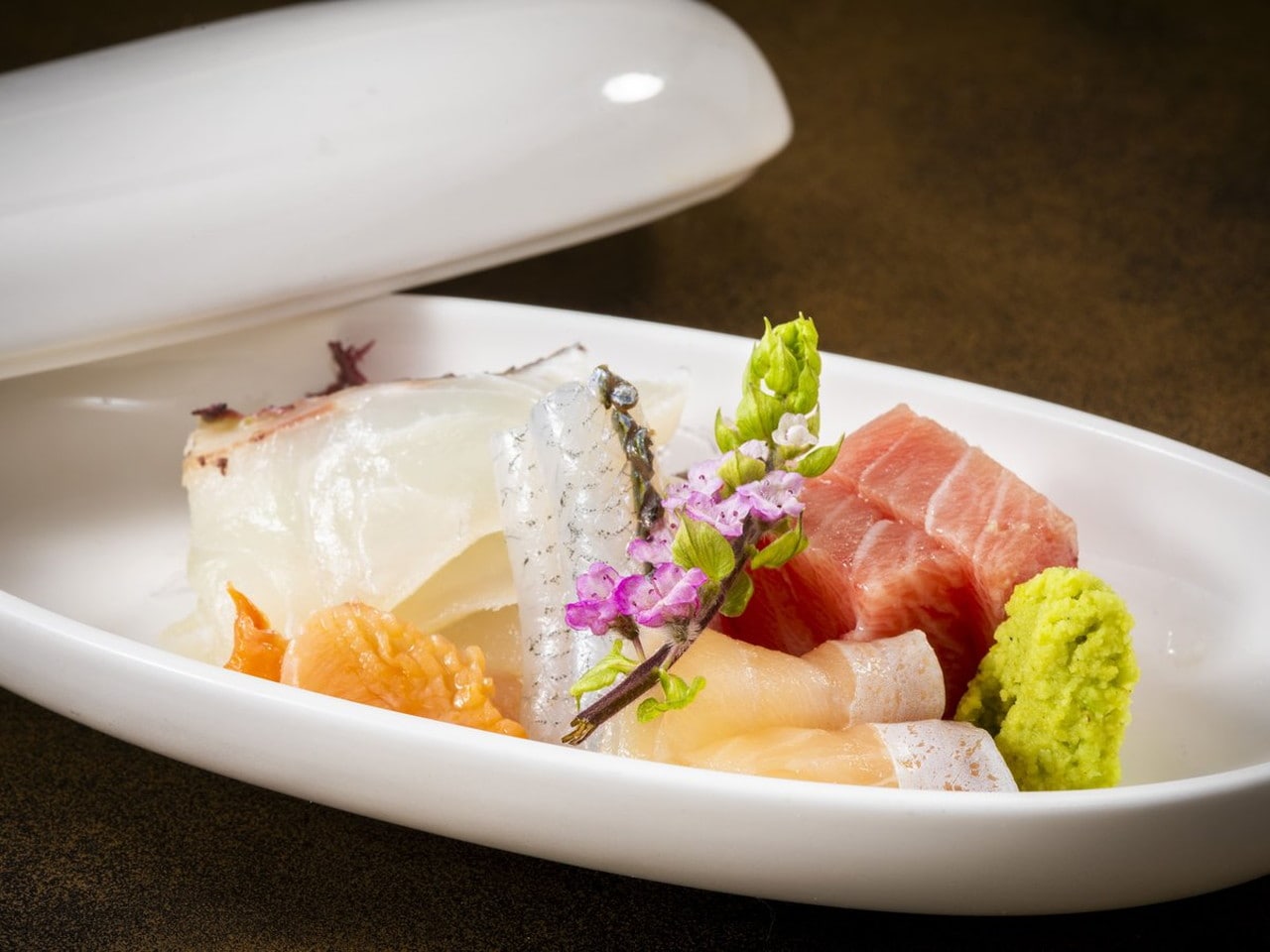 豪華会席料理例(旬魚の御造り盛り合わせ)