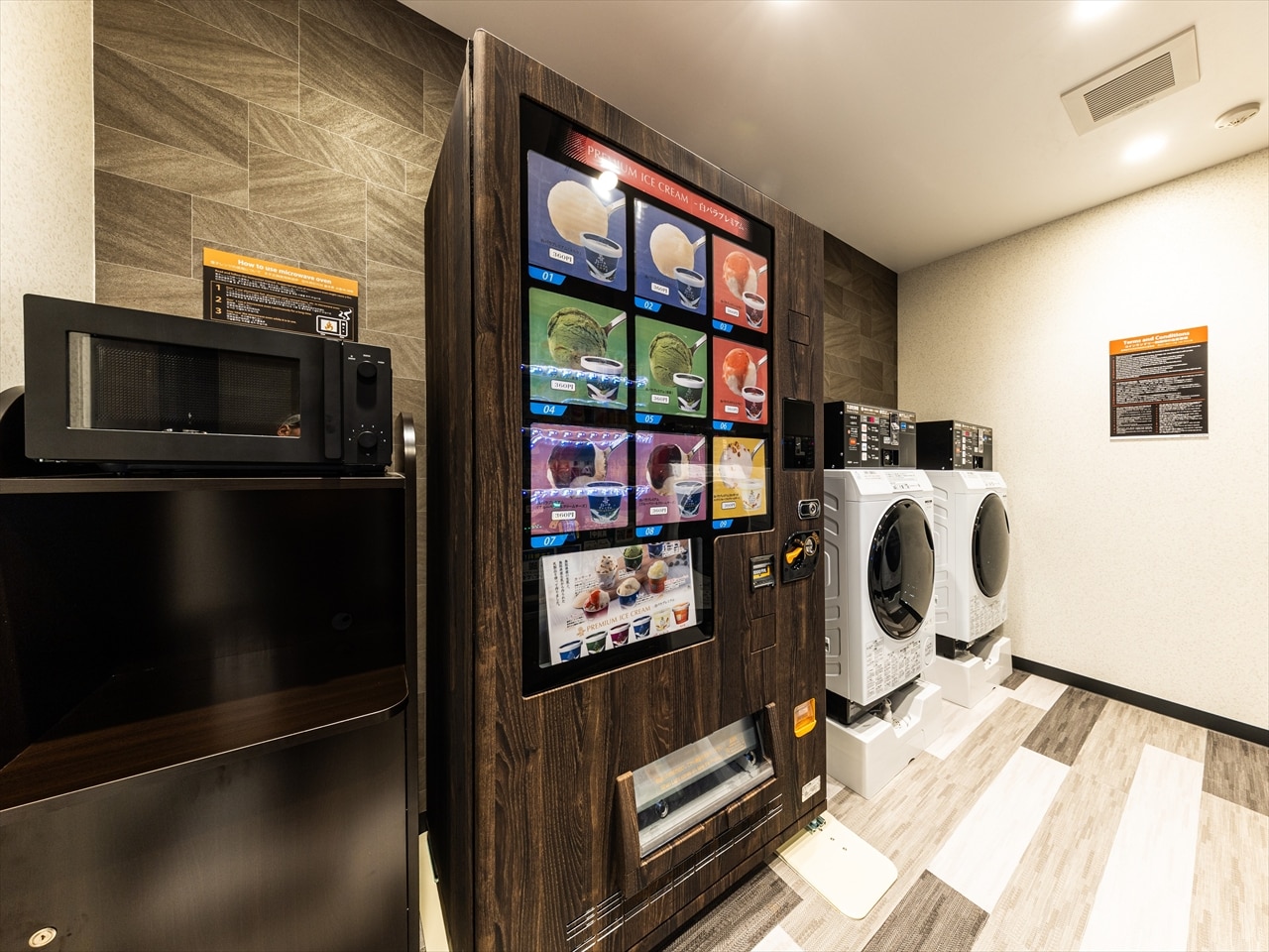 白バラの自動販売機をご用意