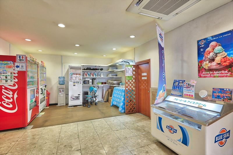 ブルーシールアイスクリーム、セルフコーナー