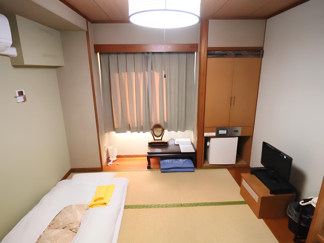 本館和室4.5畳間