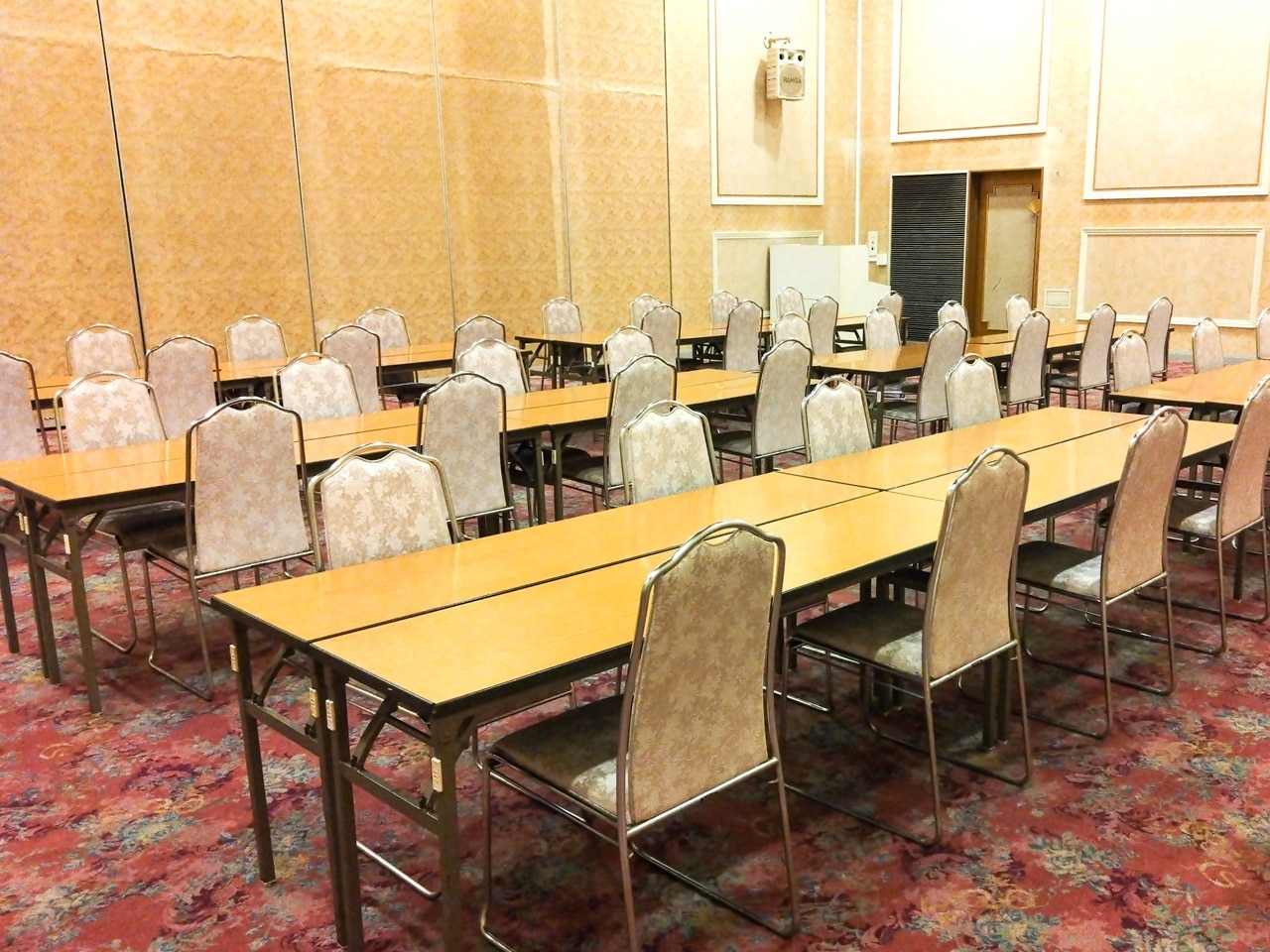会議室1「ダイヤ」(最大50名)