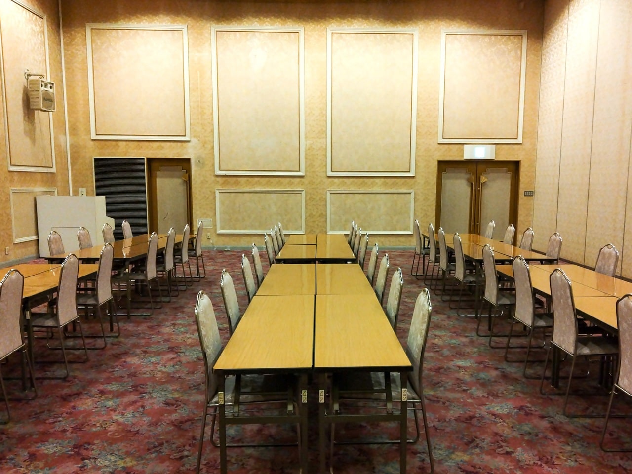 会議室1「ダイヤ」(最大50名)