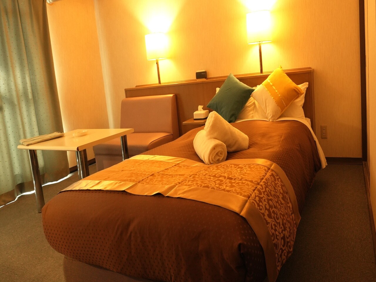 セミダブルルーム