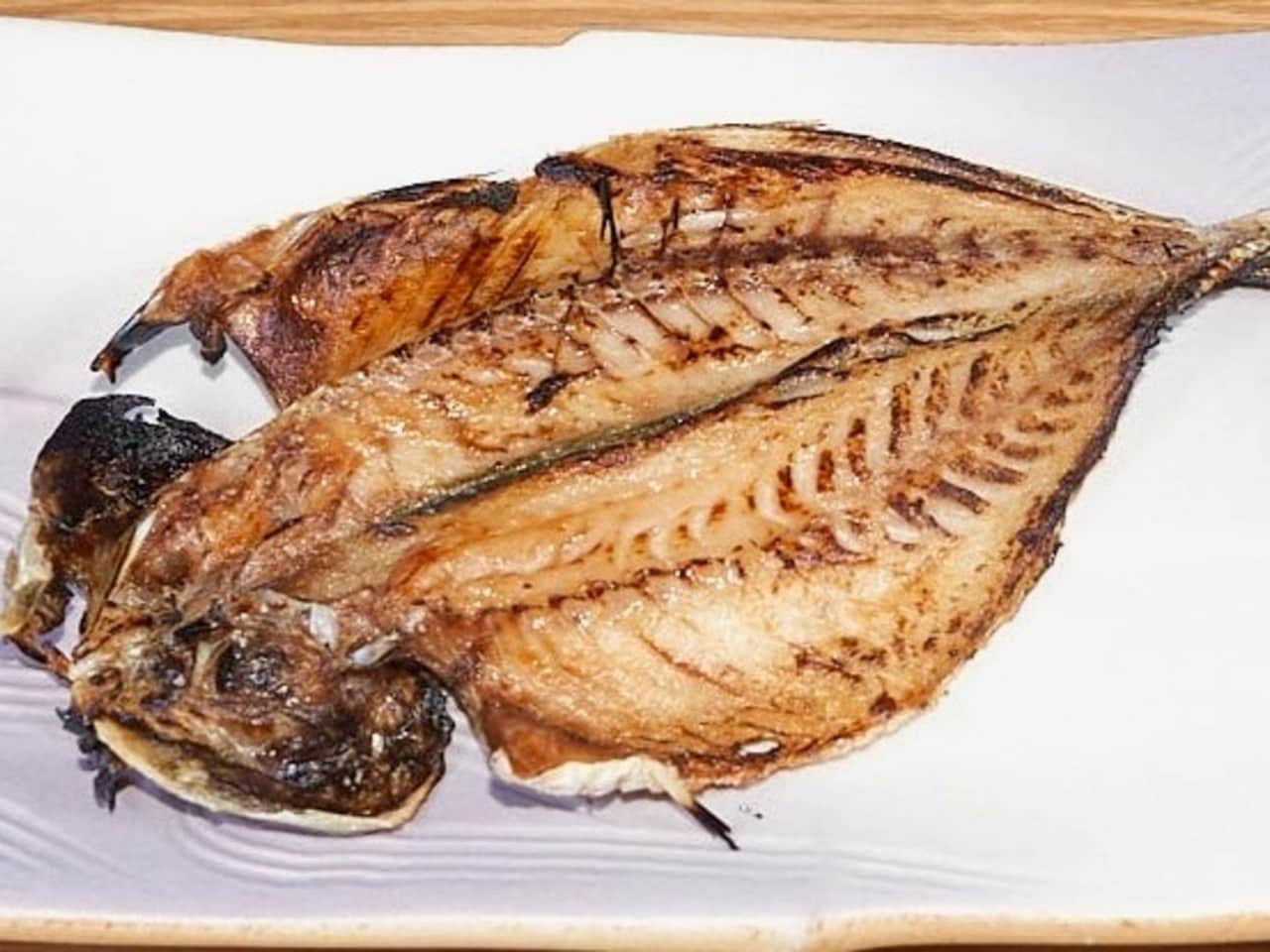 干物はアジの開きです