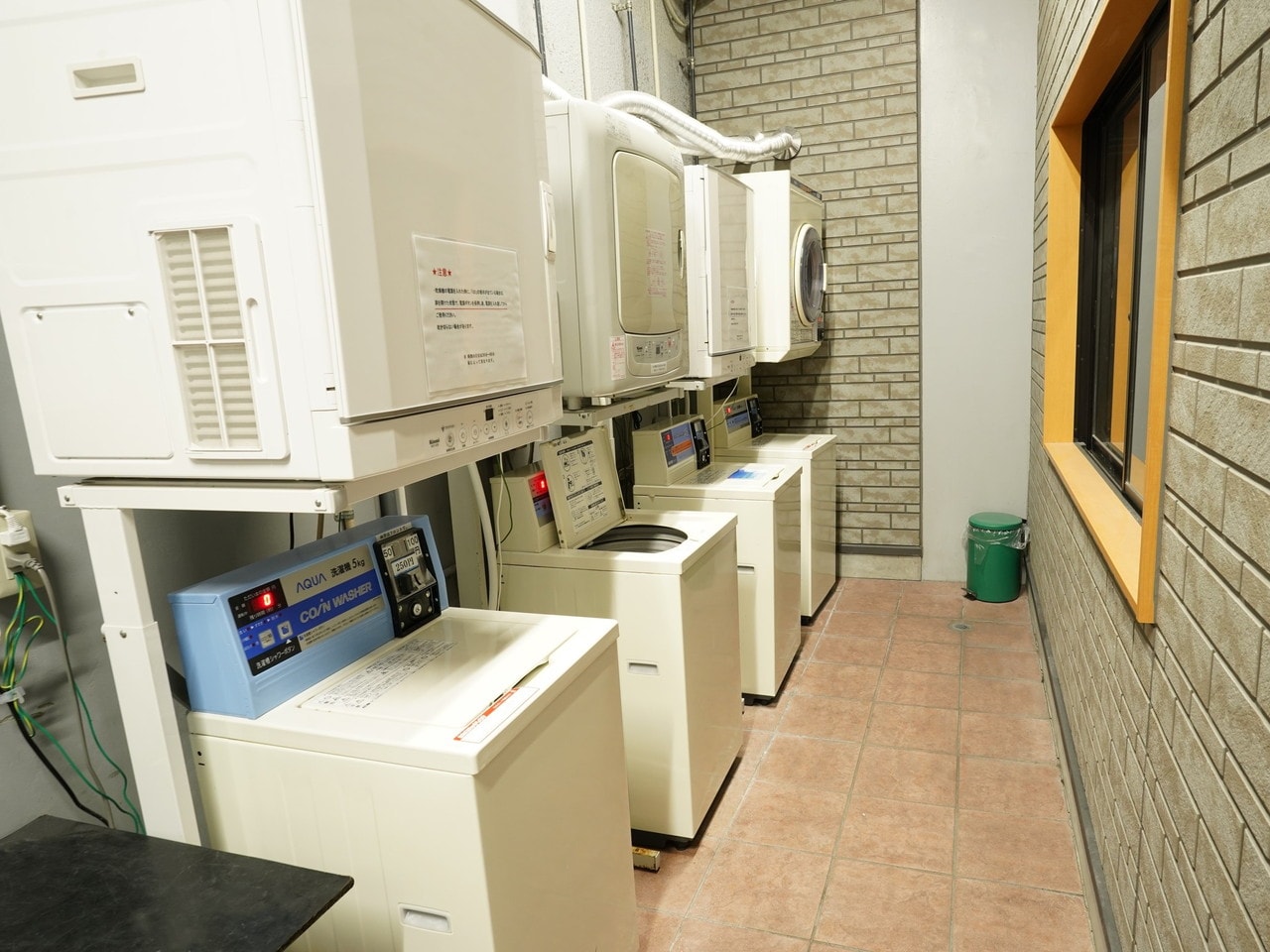 【本館】コインランドリー