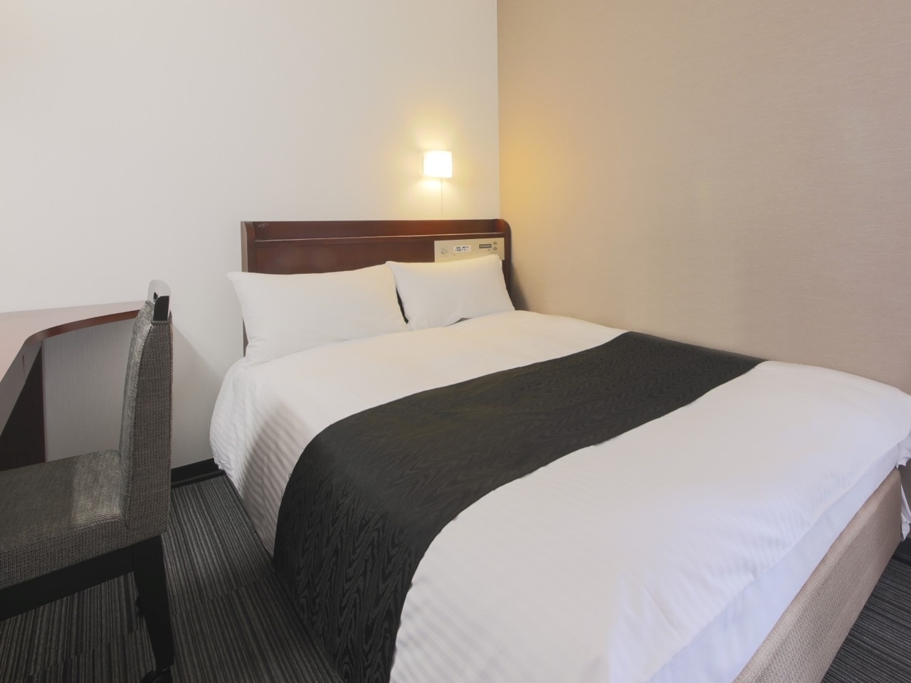 セミダブルルーム