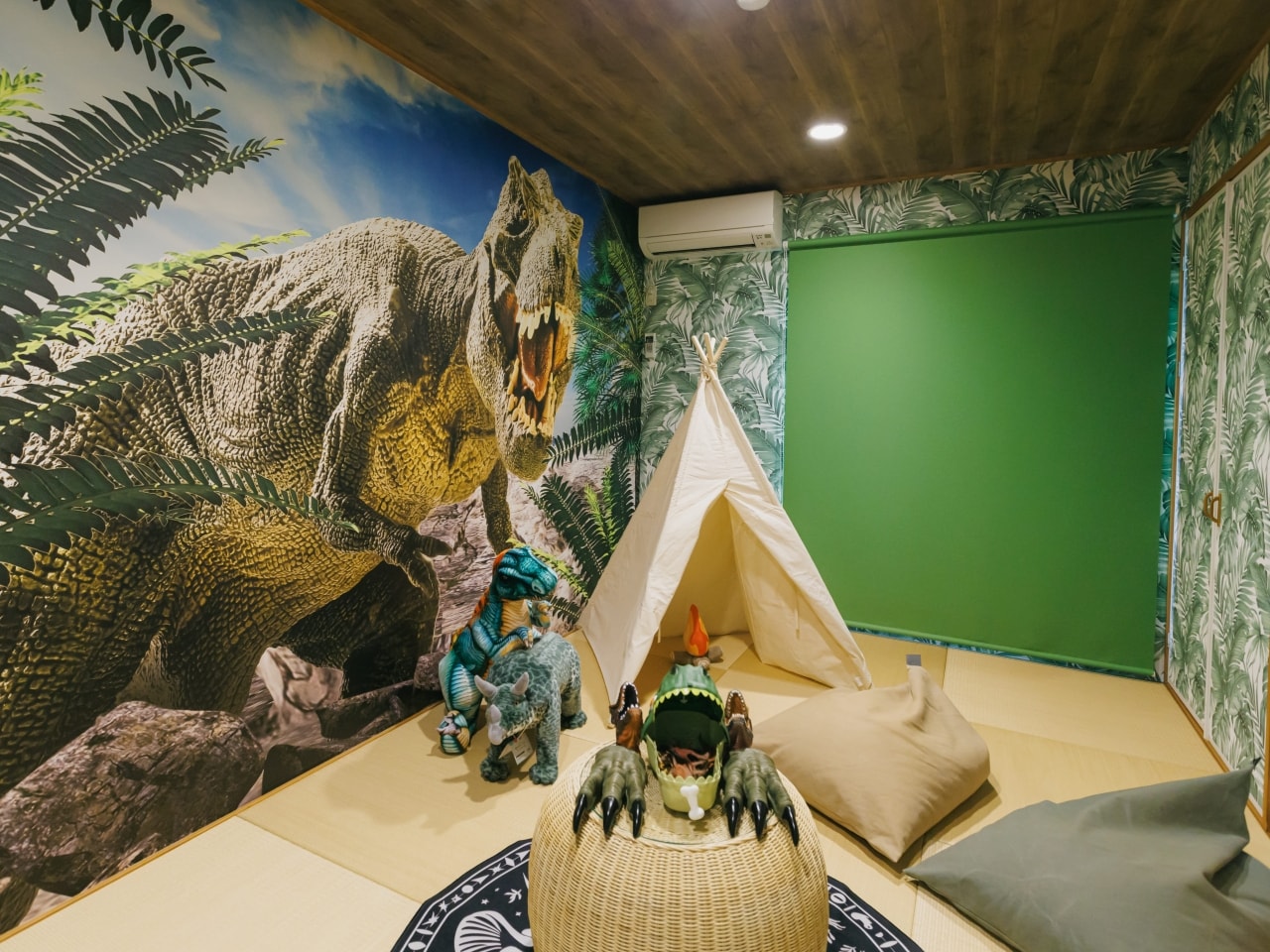 ダイナソールーム【和室】