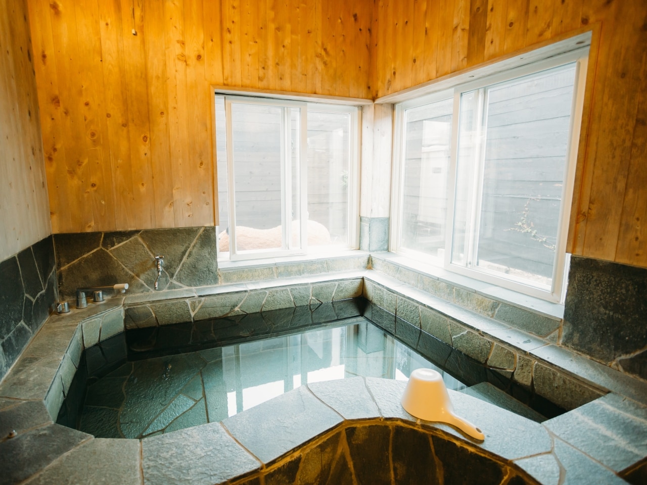 天然温泉家族風呂