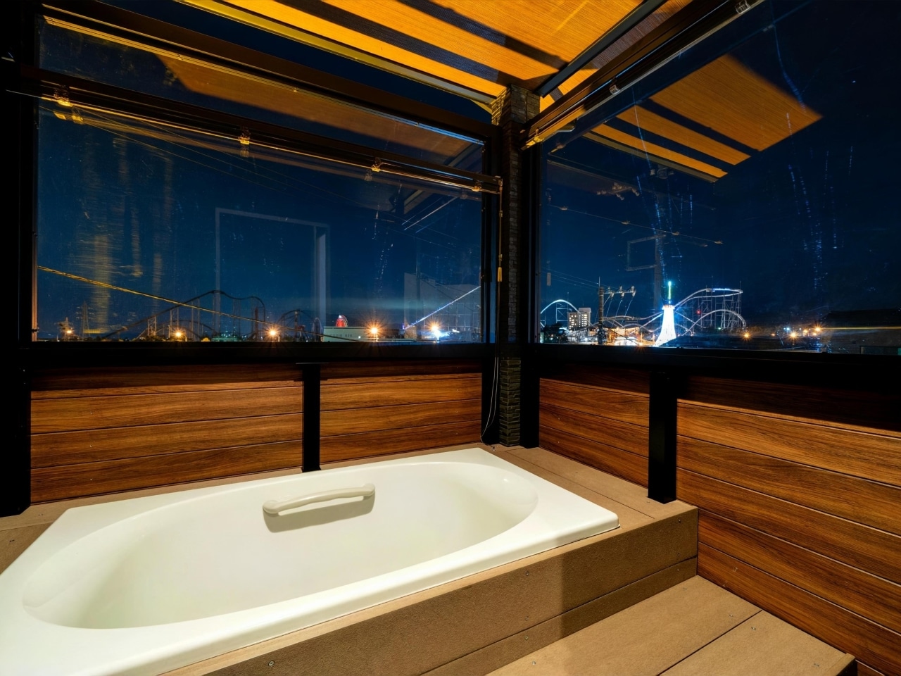 バルコニーヴィラ半露天風呂