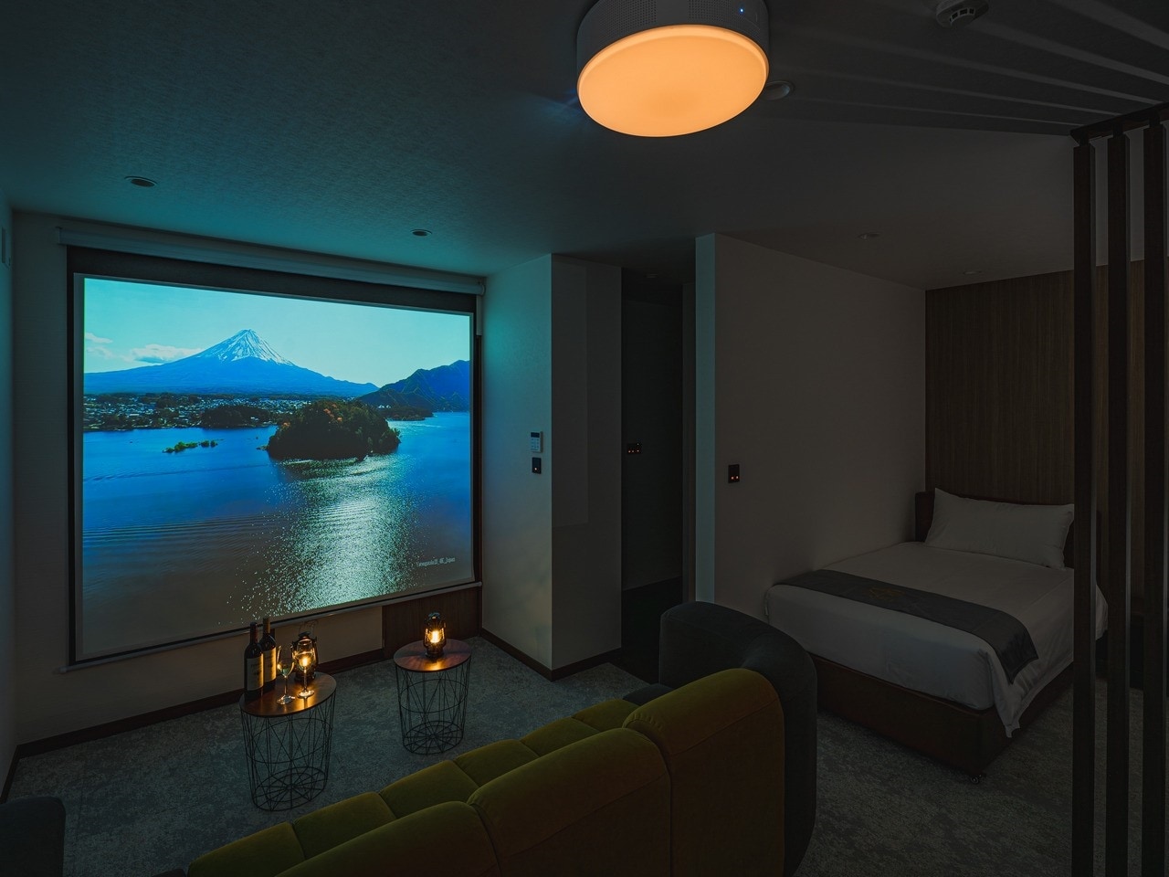 ルーフトップ棟のシアタールーム