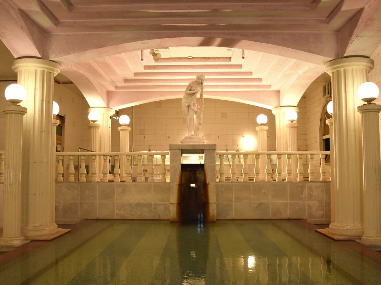 洋風呂『パルテノン湯』