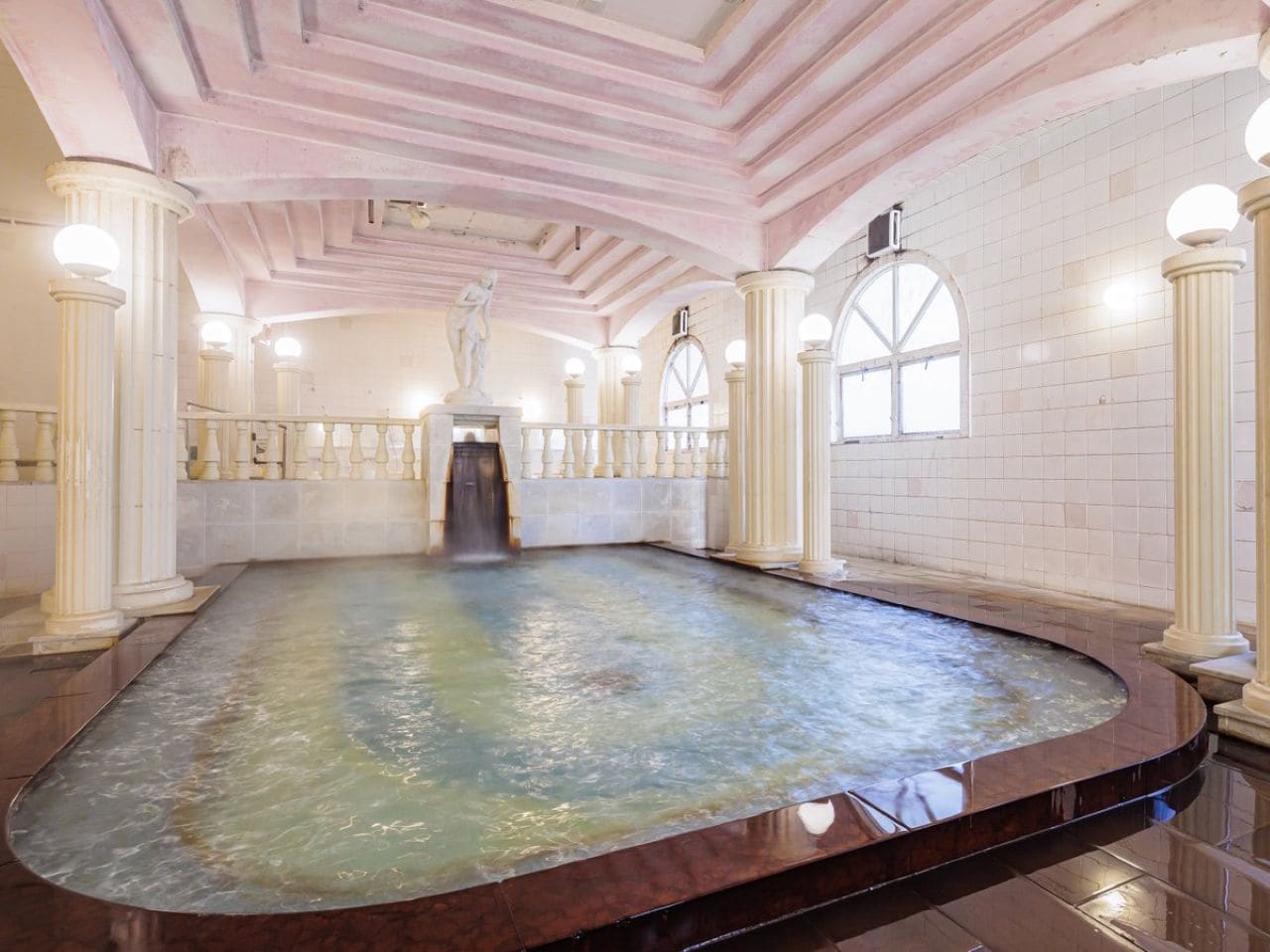 洋風呂『パルテノン湯』