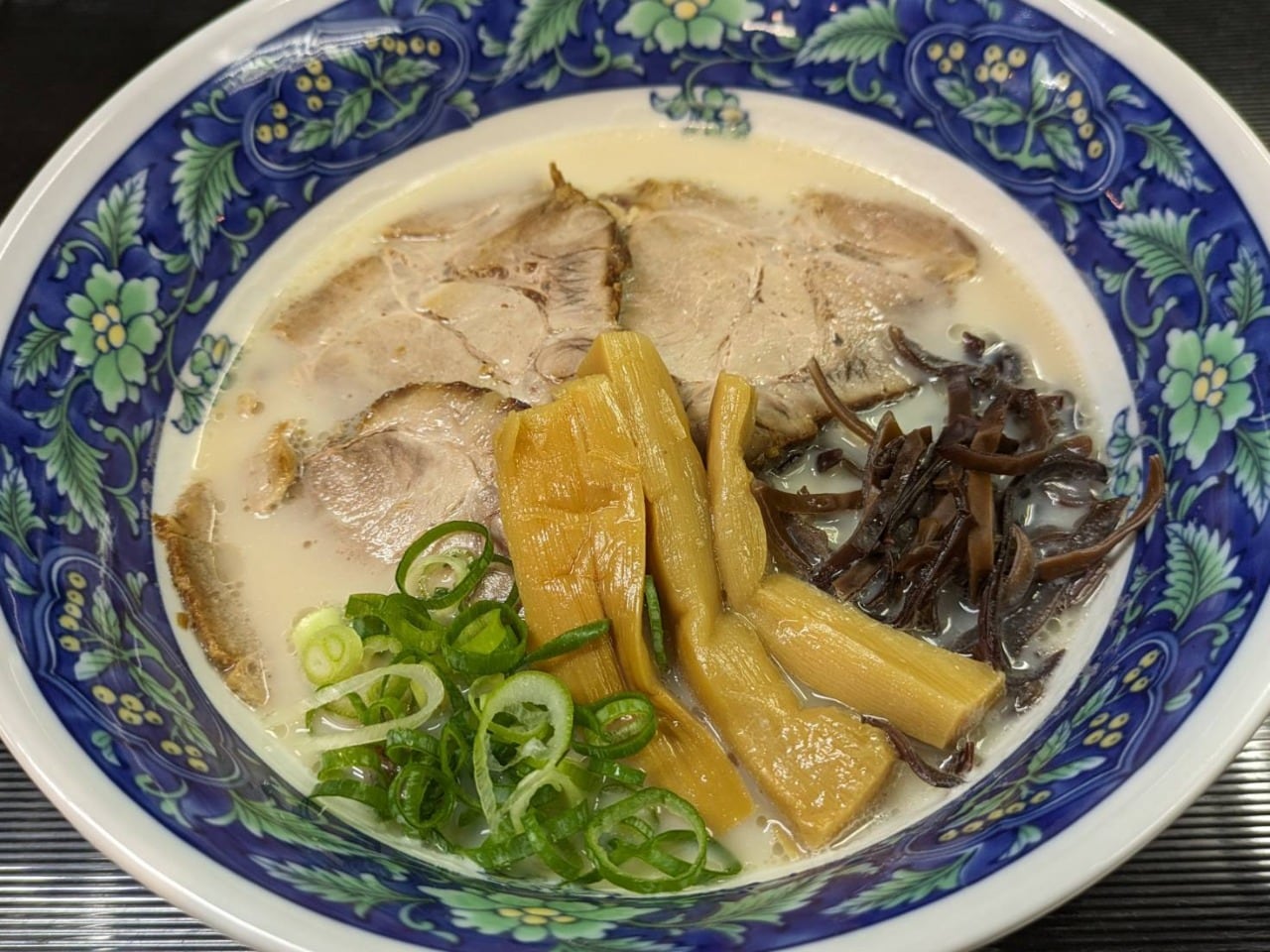 心ほどける博多豚骨ラーメン