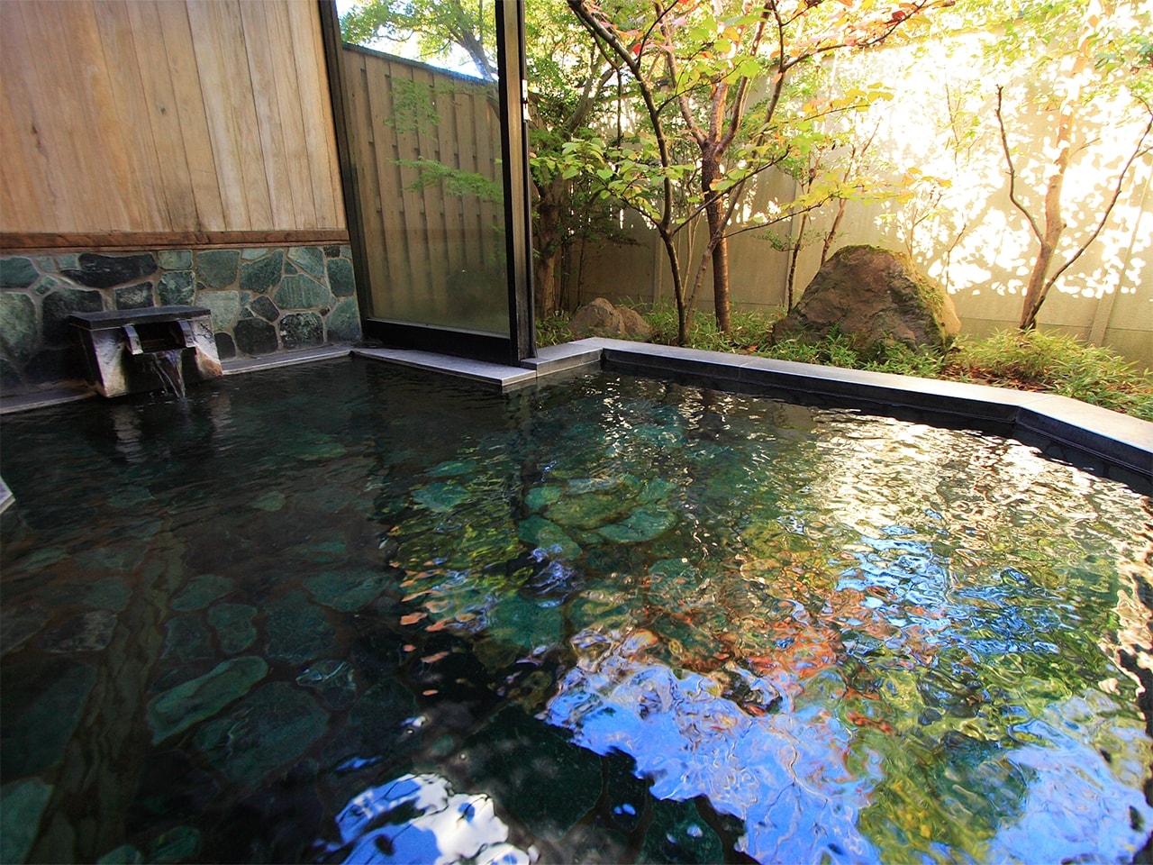 温泉掛け流し大浴場