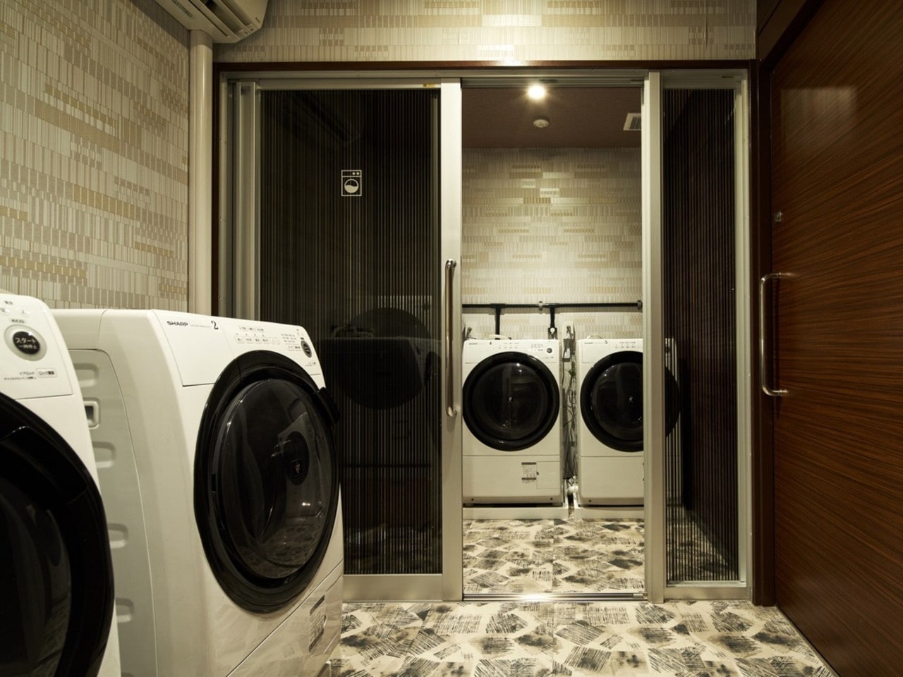 ランドリールーム完備で長期滞在や連泊にも便利！