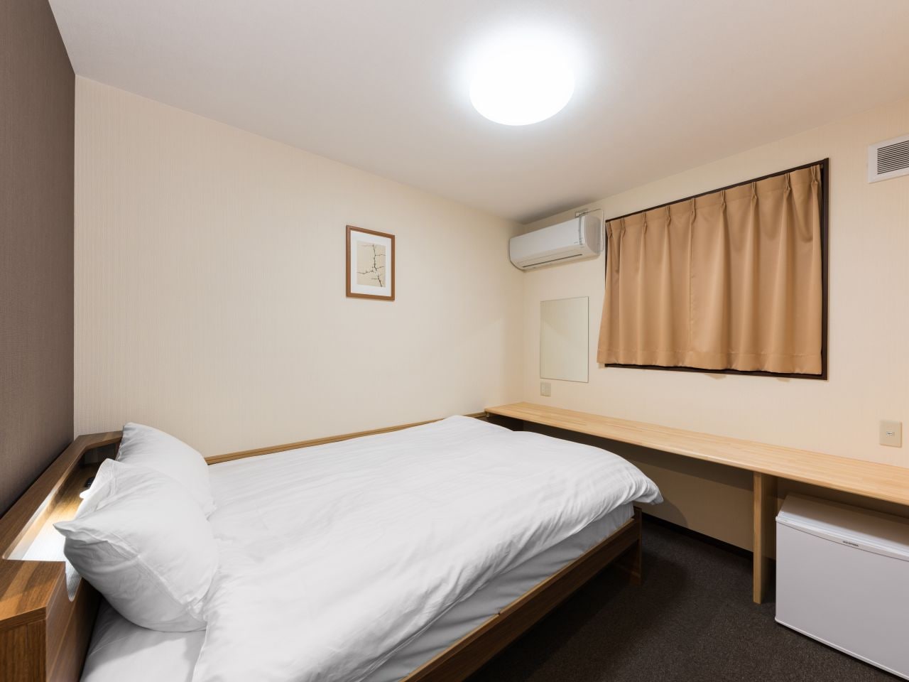 洋室コンフォートダブルルーム（定員：1～２名）