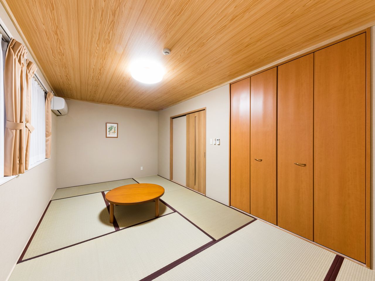 和室（定員：１～５名）