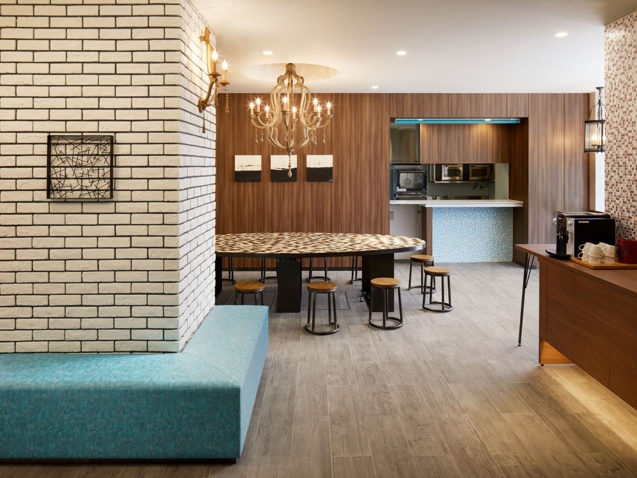 1F ダイニングエリア