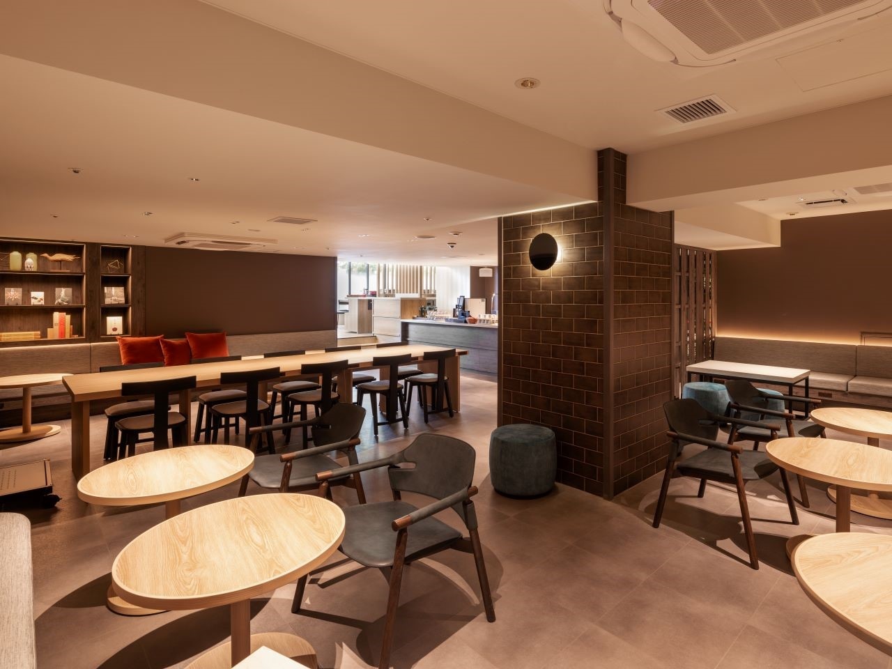 宿泊者専用スペース（the b lounge）