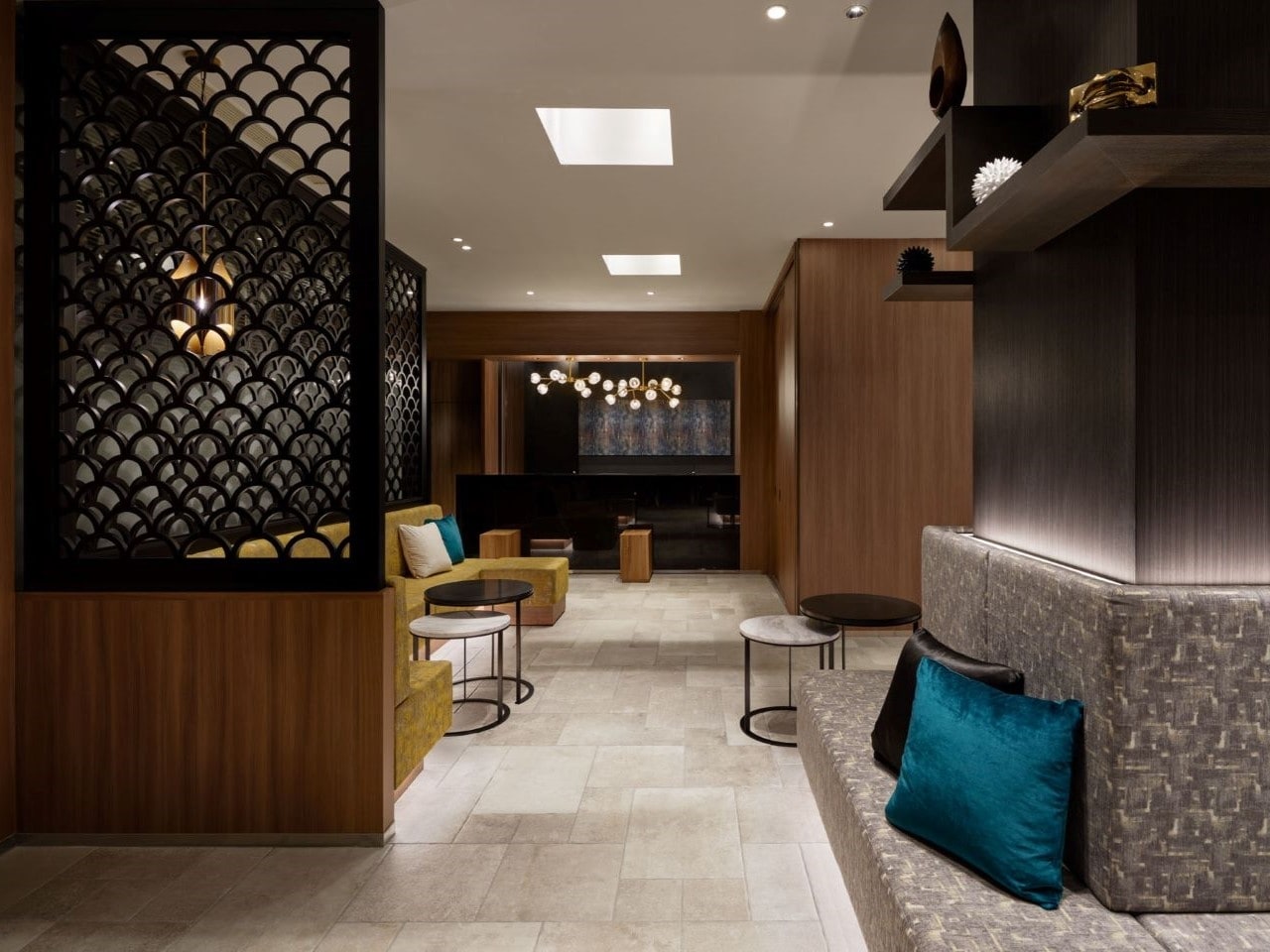 フロント・ロビー