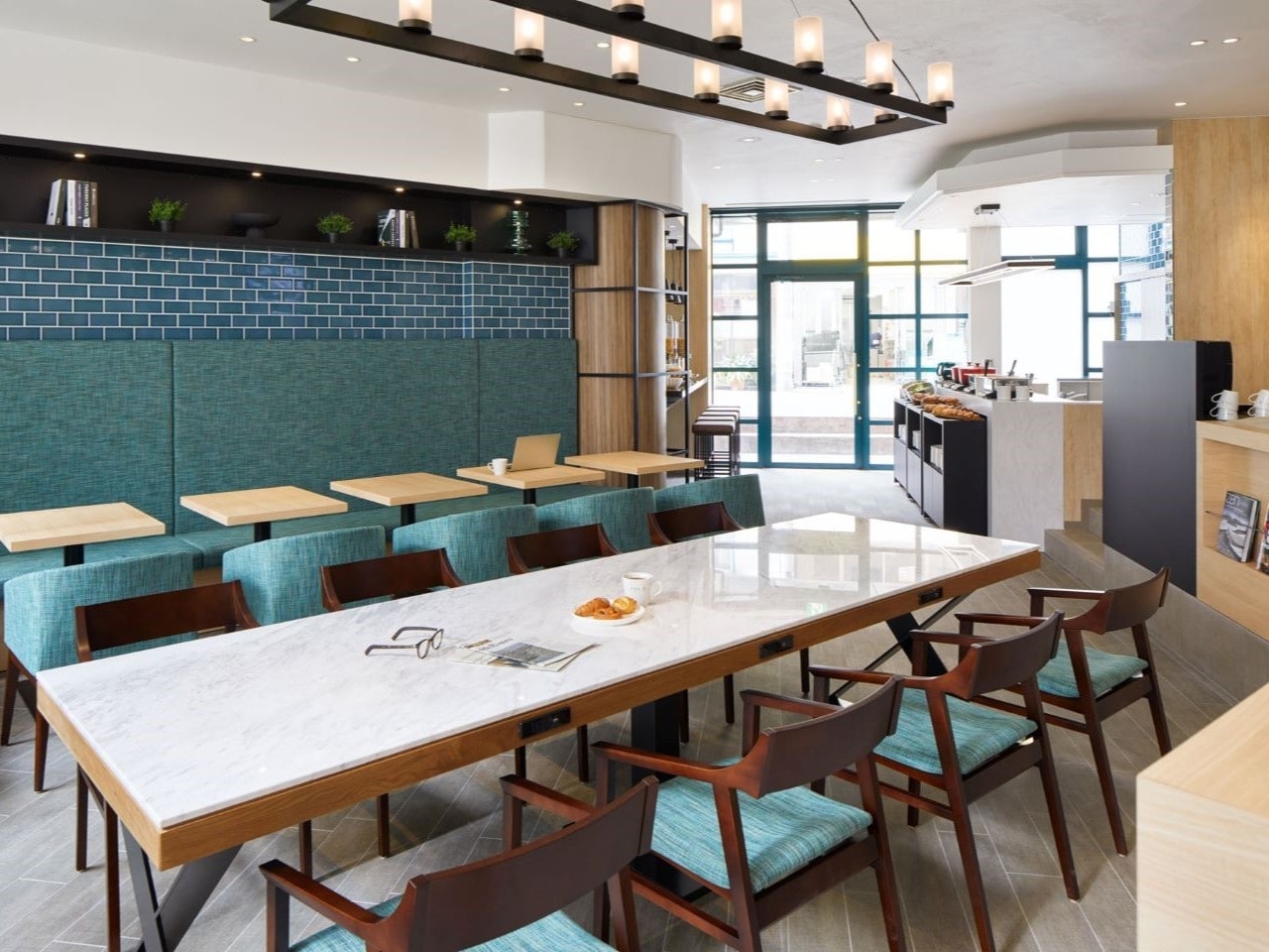 1F ロビーラウンジ