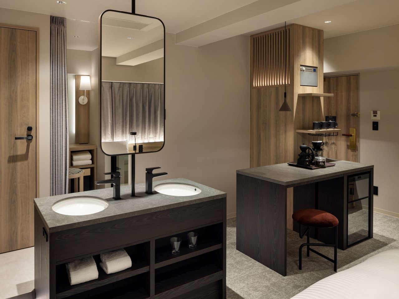 独立洗面台&ミニバーカウンター