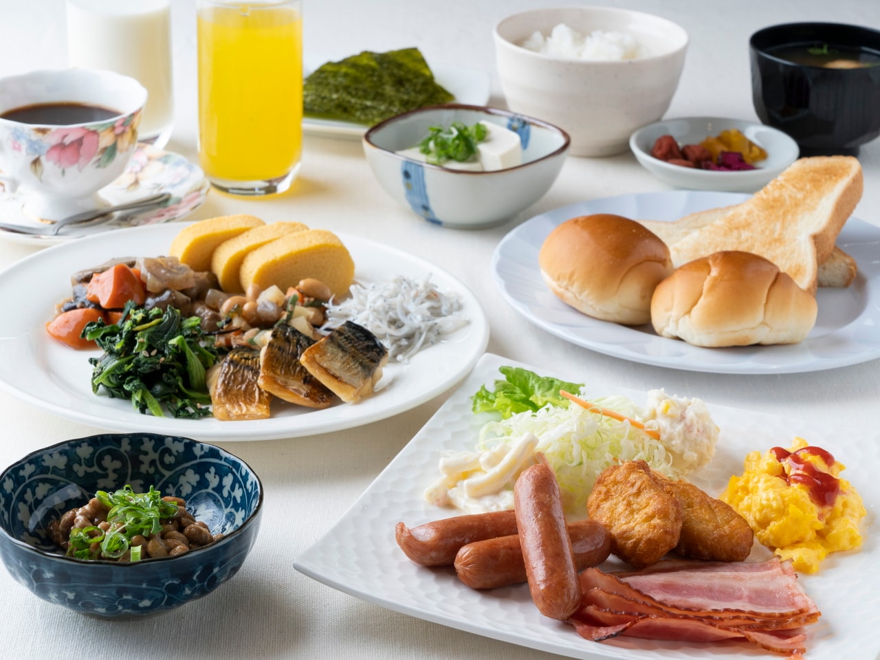 朝食