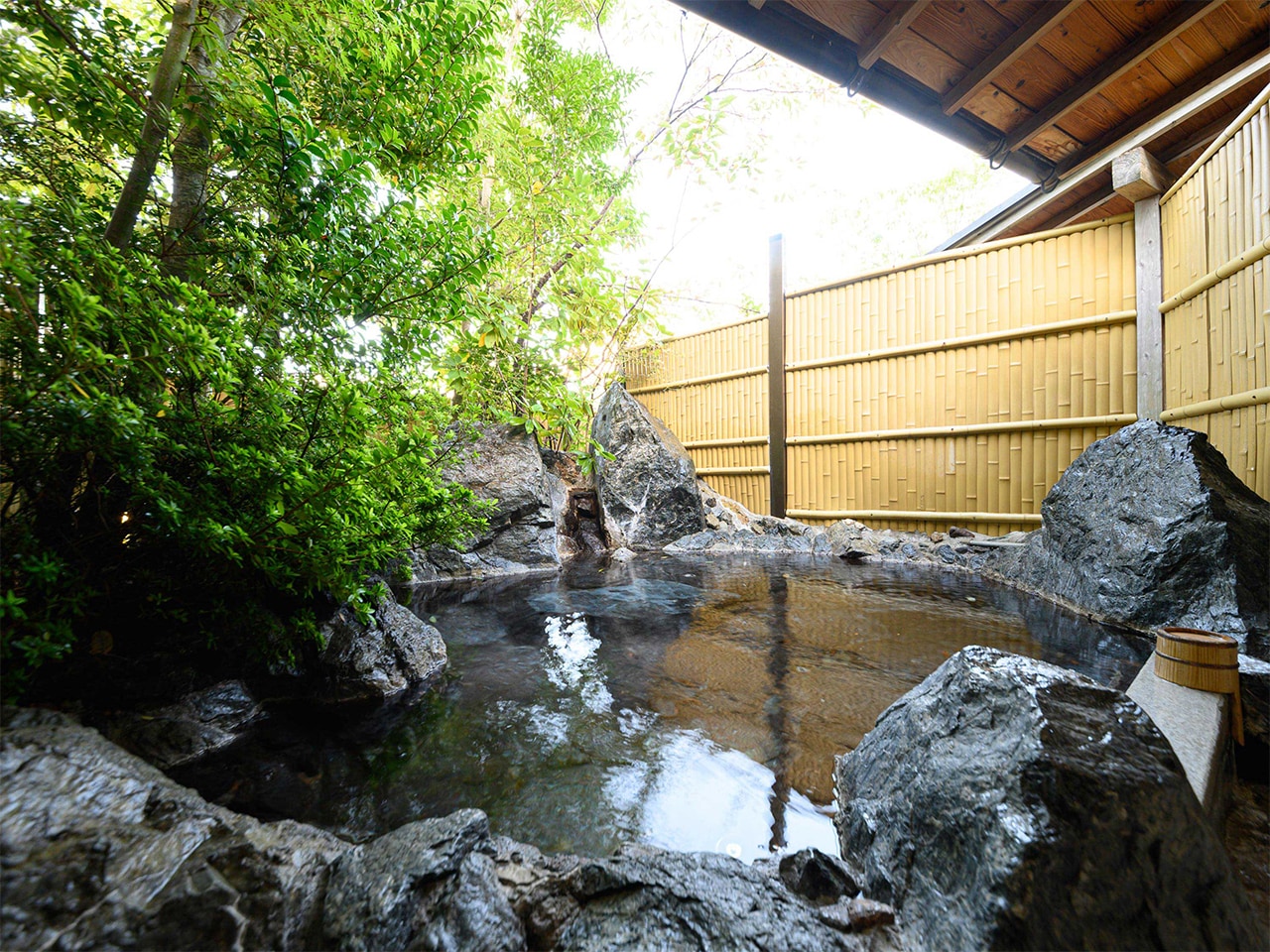 岩風呂露天付離れ