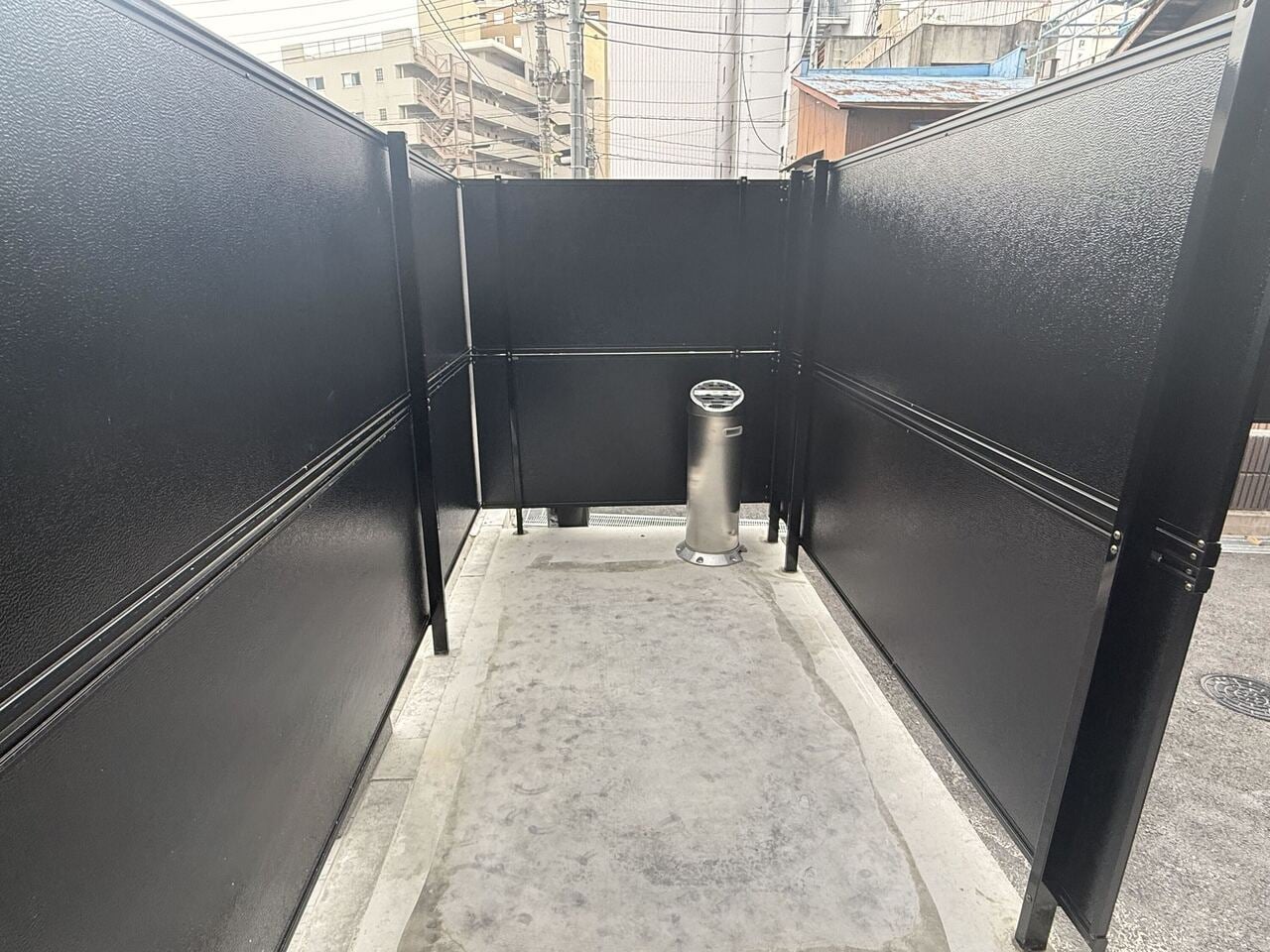 【屋外喫煙所】 