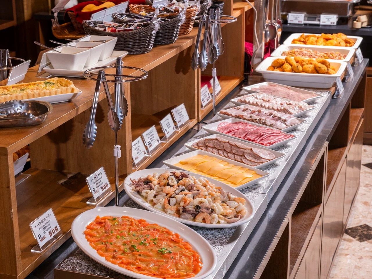 【イメージ】色鮮やかな冷菜から始まる特別なビュッフェ