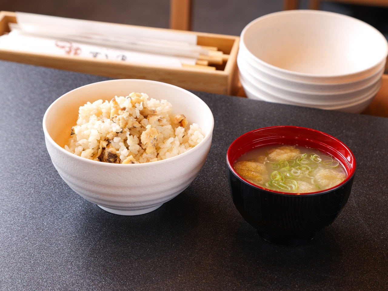 松山鯛めし・いよ麦と松山揚げのお味噌汁