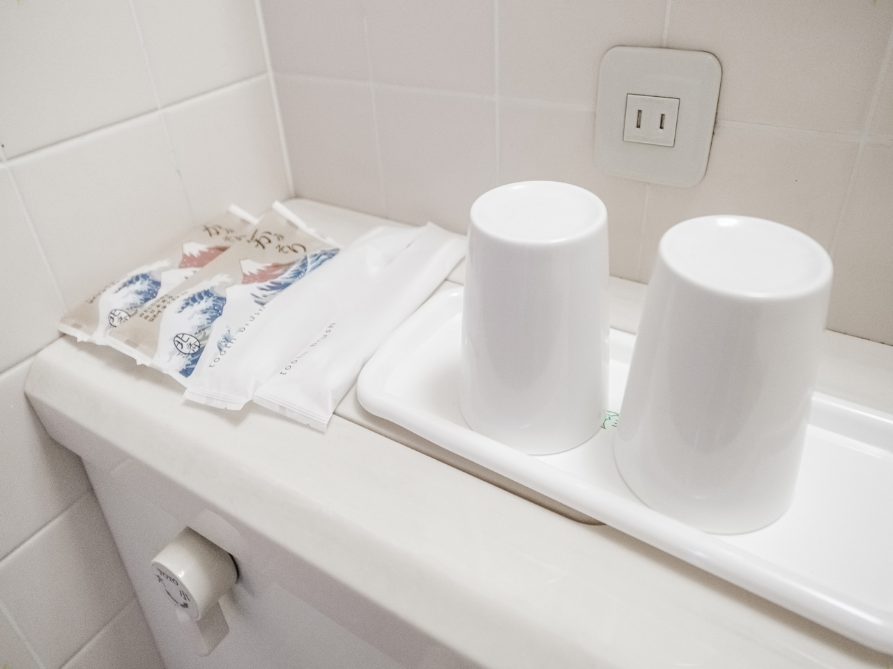 歯ブラシ、かみそりを客室にご準備しています