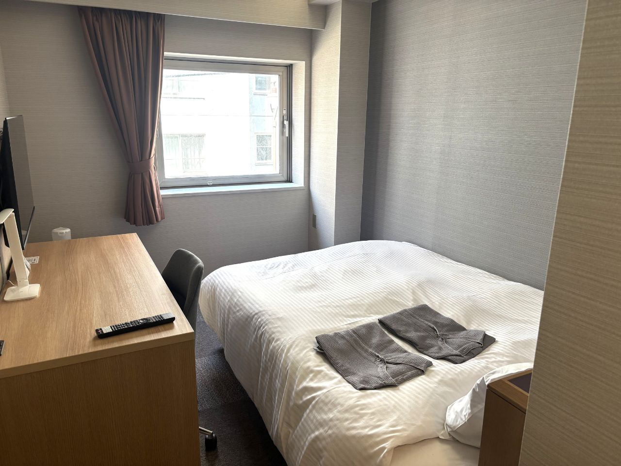 セミダブルルーム