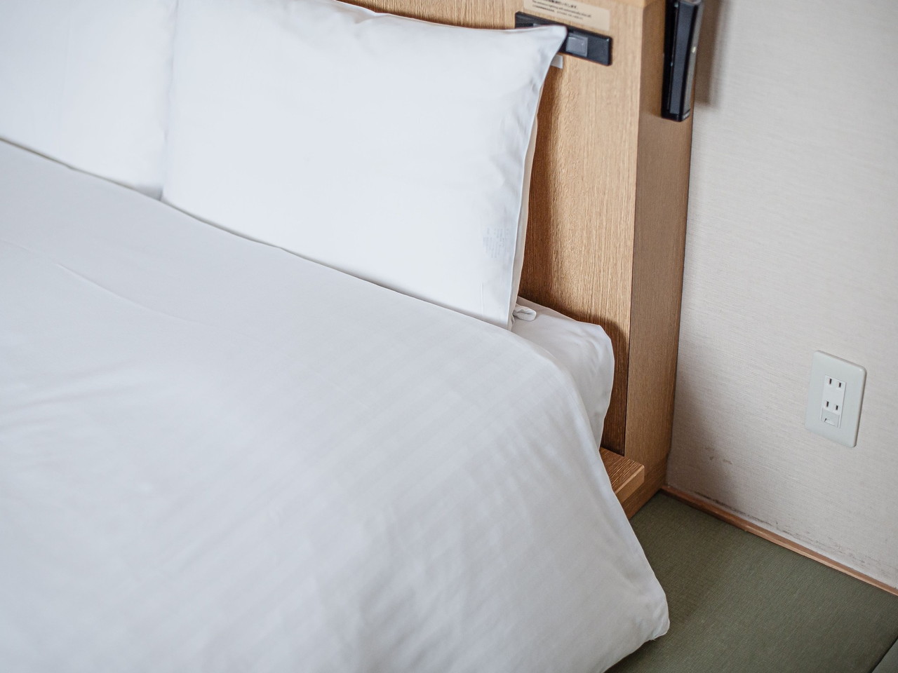 枕元コンセント【和室】